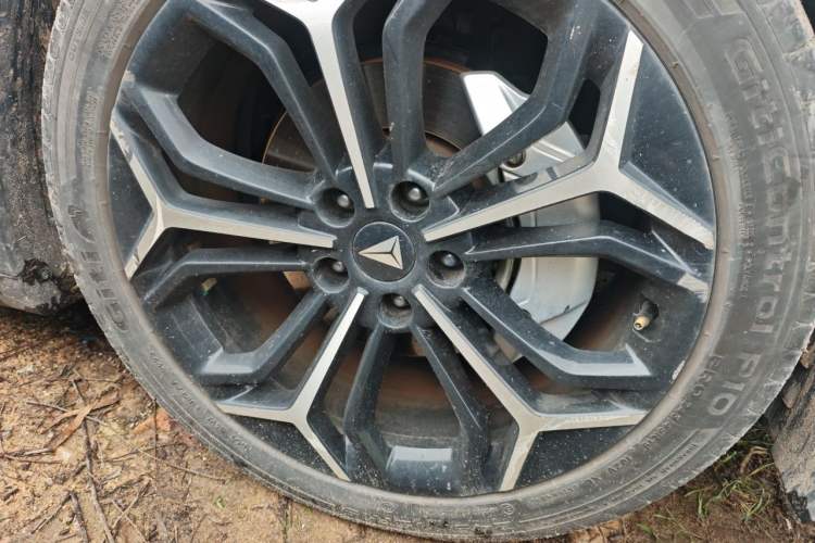 Used Deepal SL03 2023 200Max Range-Extended Version Right Front Wheel Hub