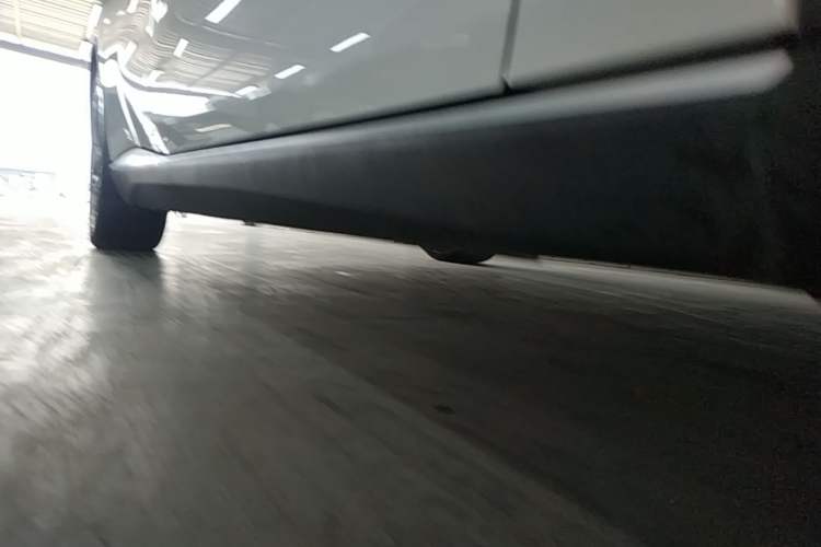 Used Deepal SL03 2023 SL03i 515MAX Pure Electric Version Right Side Sill