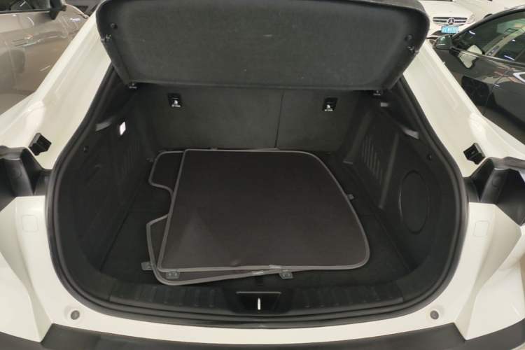 Used Deepal SL03 2023 200Max Range-Extended Version Trunk