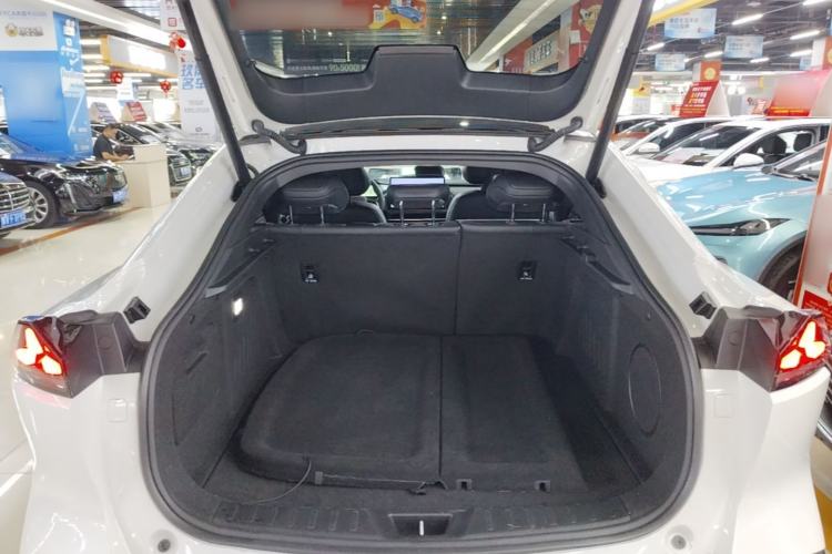 Used Deepal SL03 2023 200Max Range-Extended Version Trunk
