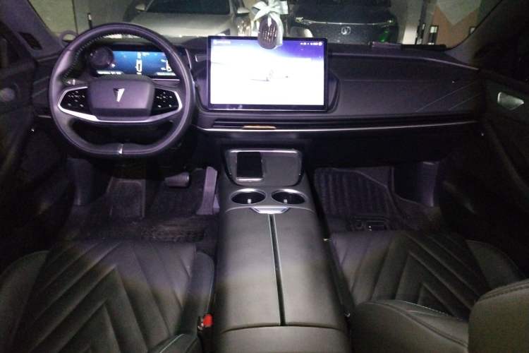 Used Deepal SL03 2024 530Max Pure Electric Version Center Console
