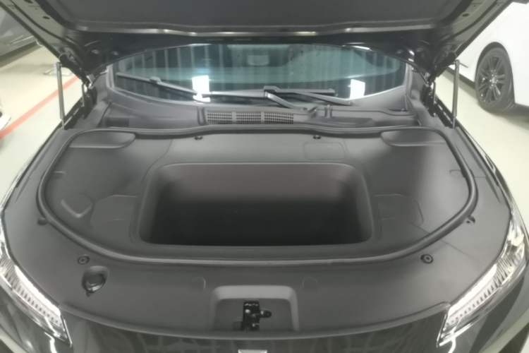 Used Deepal SL03 2024 530 Plus Pure Electric Version Engine Bay