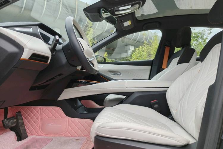 Used Deepal SL03 2024 135Plus Glory Edition Interior 6