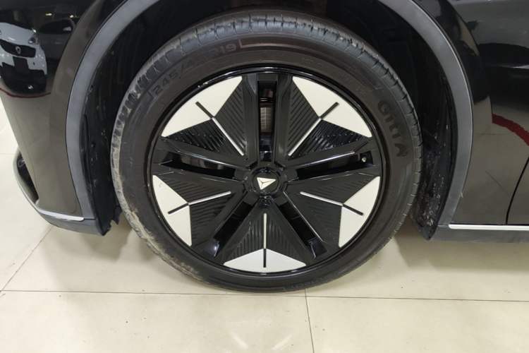 Used Deepal SL03 2024 530 Plus Pure Electric Version Left Front Wheel Hub