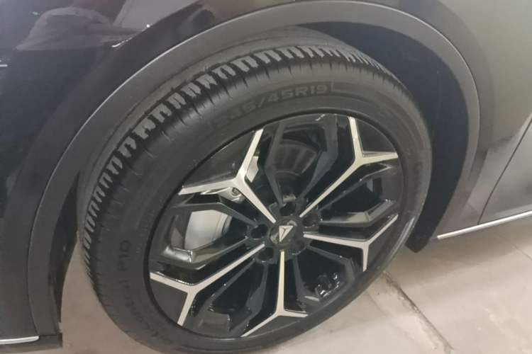 Used Deepal SL03 2024 135Plus Glory Edition Left Front Wheel Hub