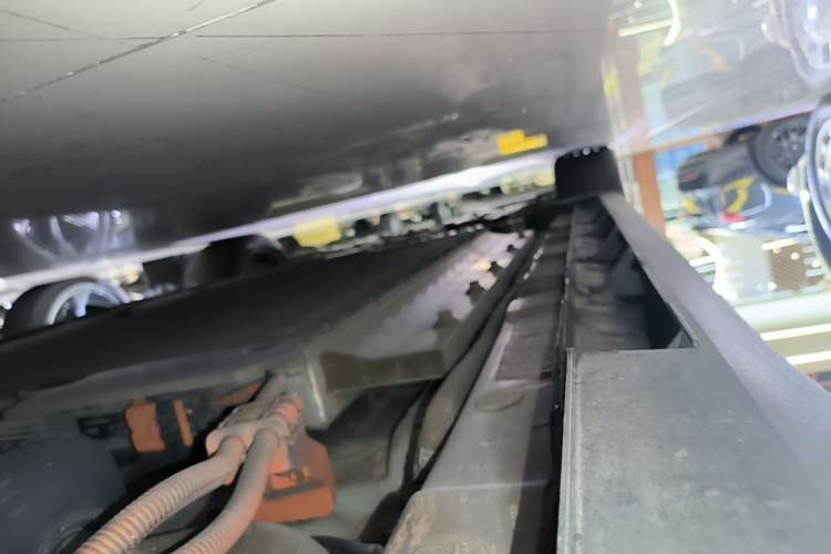Used Deepal SL03 2024 135Plus Glory Edition Left Side Sill