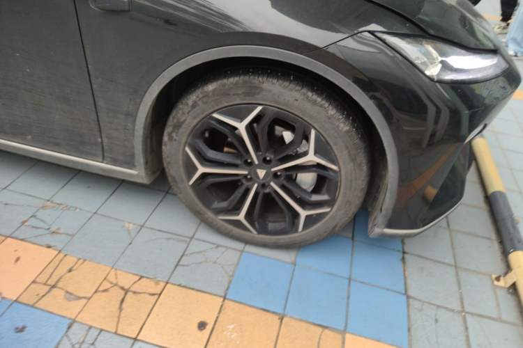 Used Deepal SL03 2024 135Plus Glory Edition Right Front Wheel Hub