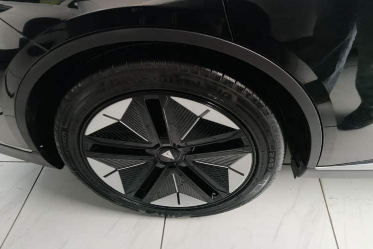 Used Deepal SL03 2024 530 Plus Pure Electric Version Right Rear Wheel Hub