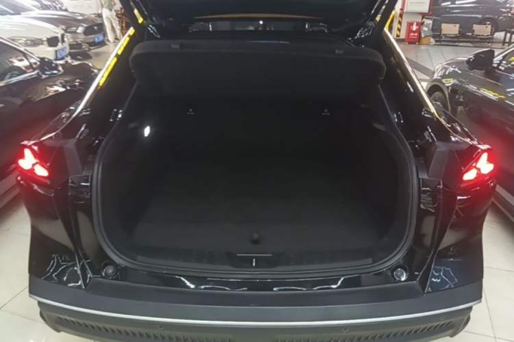 Used Deepal SL03 2024 135Plus Glory Edition Trunk