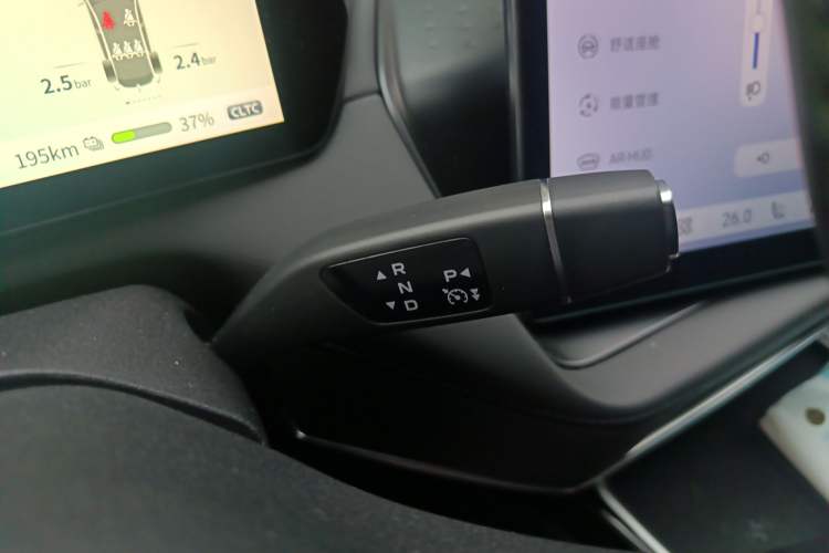 Used Deepal SL03 2024 530Max Pure Electric Version Gear Lever