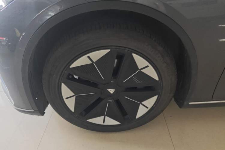 Used Deepal SL03 2024 530 Plus Pure Electric Version Left Front Wheel Hub