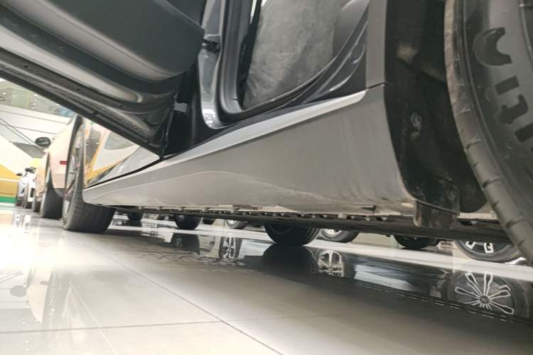 Used Deepal SL03 2024 530 Plus Pure Electric Version Left Side Sill