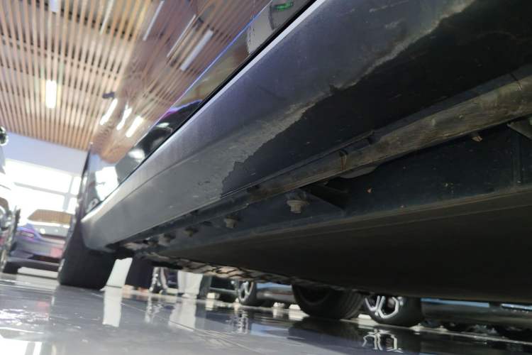 Used Deepal SL03 2024 610Max Pure Electric Version Right Side Sill