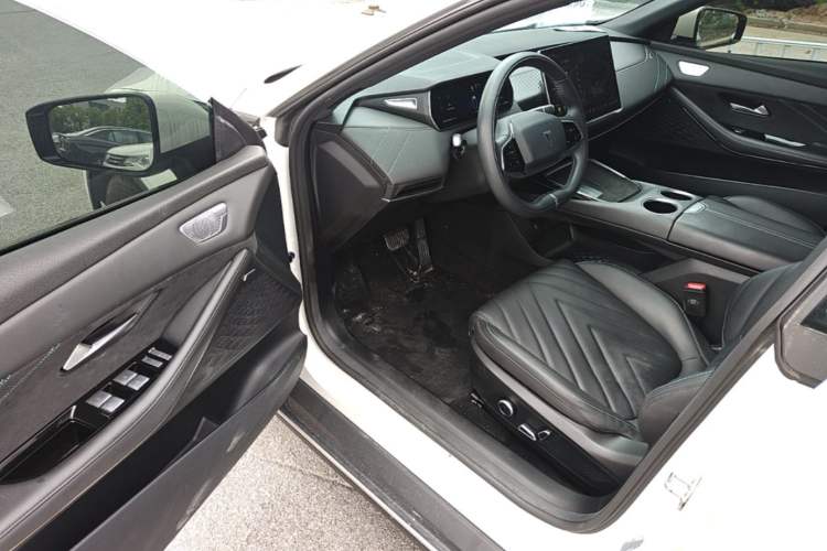 Used Deepal SL03 2024 135Plus Glory Edition Driver Seat