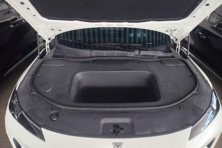 Used Deepal SL03 2024 530Max Pure Electric Version Engine Bay