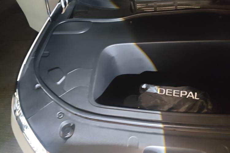 Used Deepal SL03 2024 530 Plus Pure Electric Version Engine Bay Right