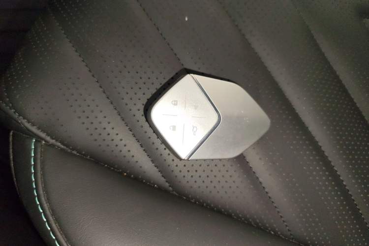 Used Deepal SL03 2024 530Max Pure Electric Version Interior 1