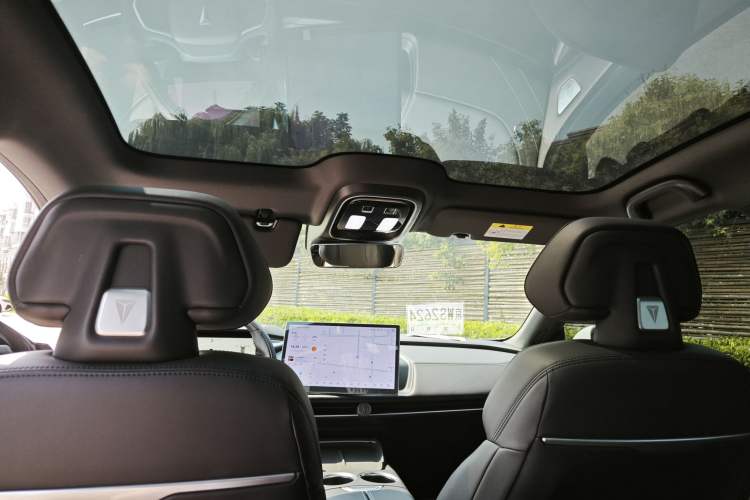 Used Deepal SL03 2024 530Max Pure Electric Version Interior 6