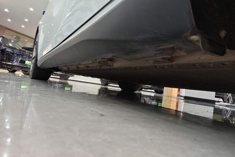 Used Deepal SL03 2024 530Max Pure Electric Version Left Side Sill