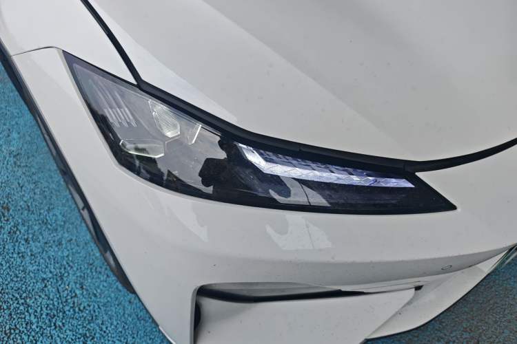 Used Deepal SL03 2024 530 Plus Pure Electric Version Right Front Headlight