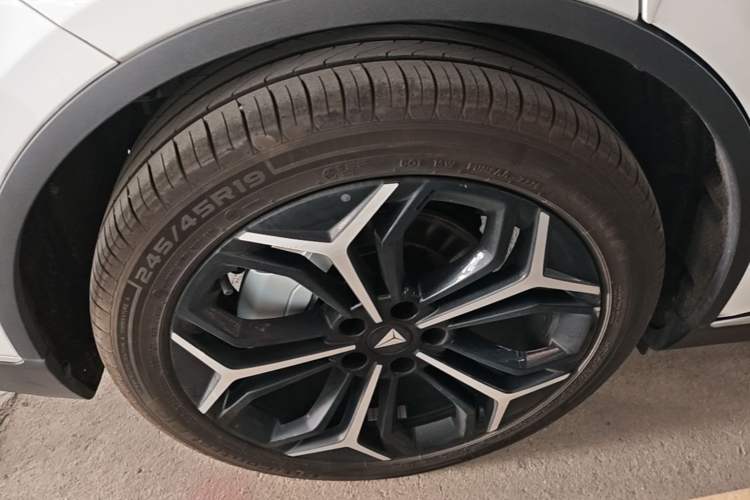 Used Deepal SL03 2024 135Plus Glory Edition Right Rear Wheel Hub