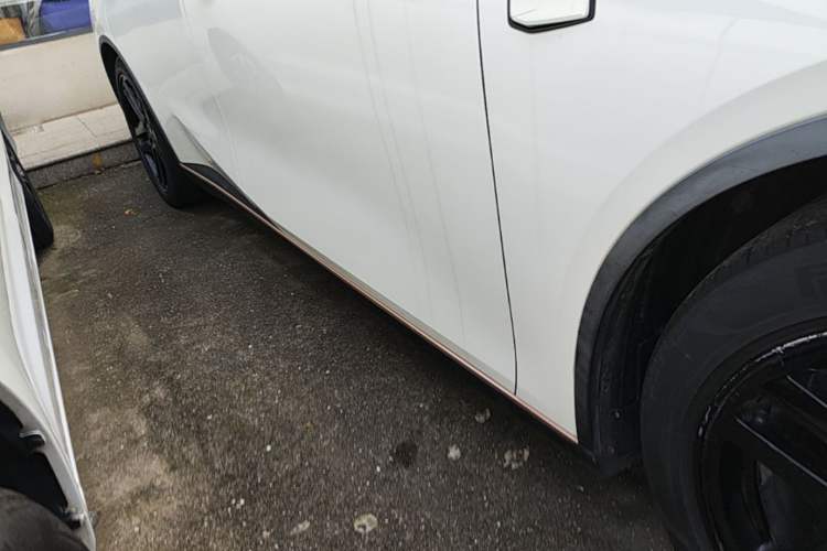 Used Deepal SL03 2024 610Max Pure Electric Version Right Side Sill