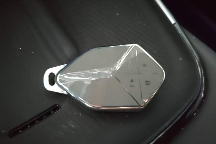 Used Deepal SL03 2024 135Plus Glory Edition Vehicle Key