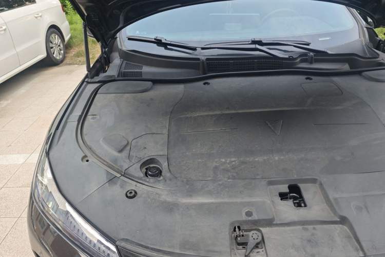 Used Deepal SL03 2025 Range-Extended Elite Version Engine Bay Right
