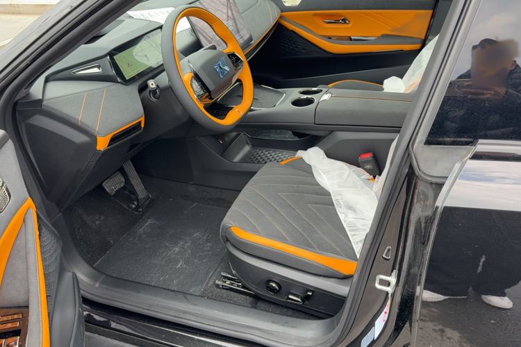 Used Deepal SL03 2025 Extended-Range Sporty Version Interior 1