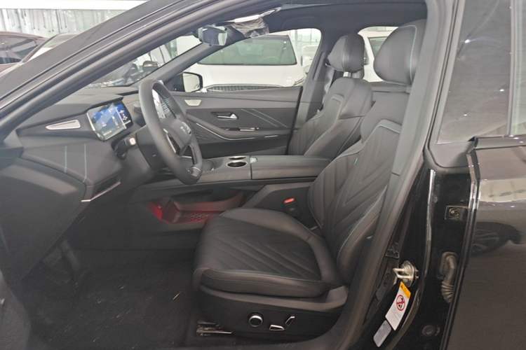 Used Deepal SL03 2025 Range-Extended Elite Version Left Front Seat