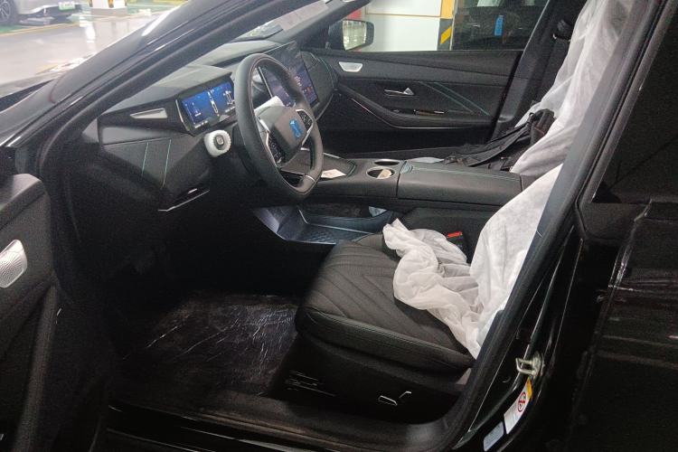 Used Deepal SL03 2025 Revised Version Range-Extended Elite Edition Left Front Seat