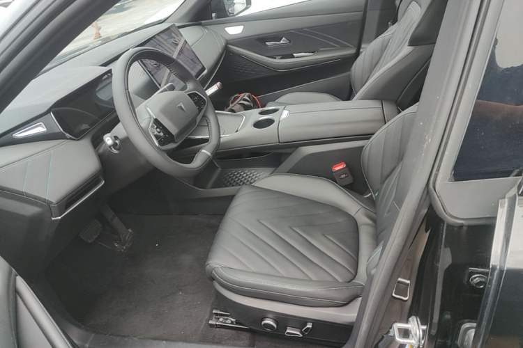 Used Deepal SL03 2025 Range-Extended Elite Version Left Front Seat