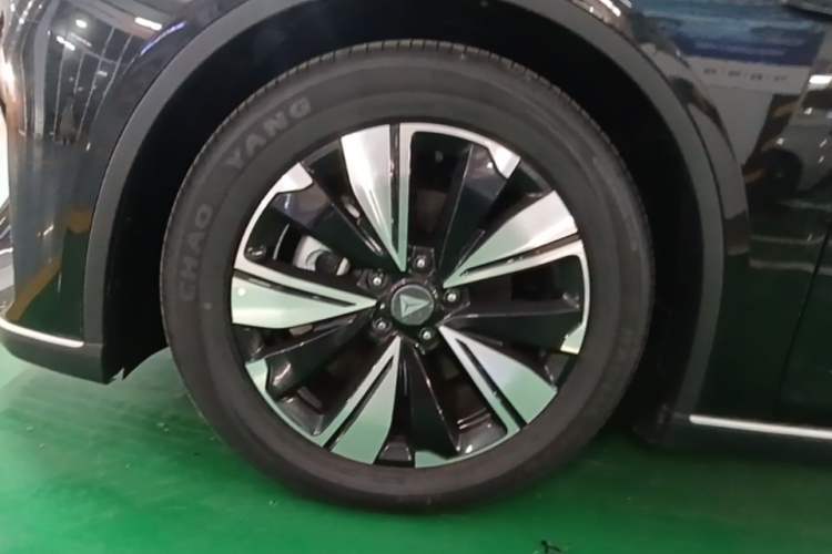 Used Deepal SL03 2025 Revised Version Range-Extended Elite Edition Left Front Wheel Hub