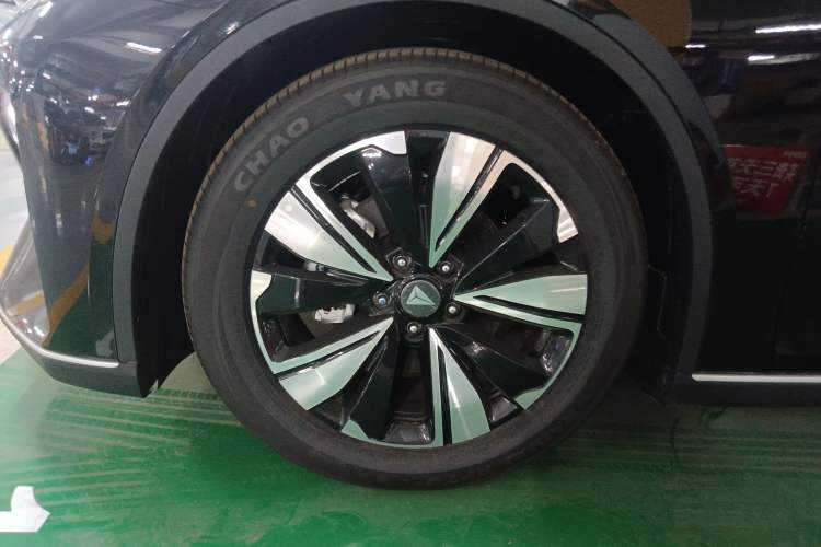 Used Deepal SL03 2025 Revised Version Range-Extended Elite Edition Left Front Wheel Hub