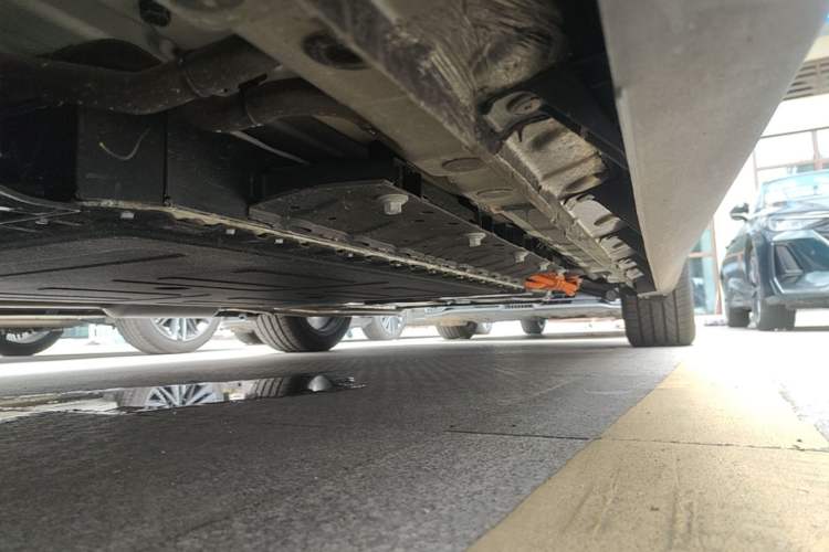 Used Deepal SL03 2025 Range-Extended Elite Version Left Side Sill