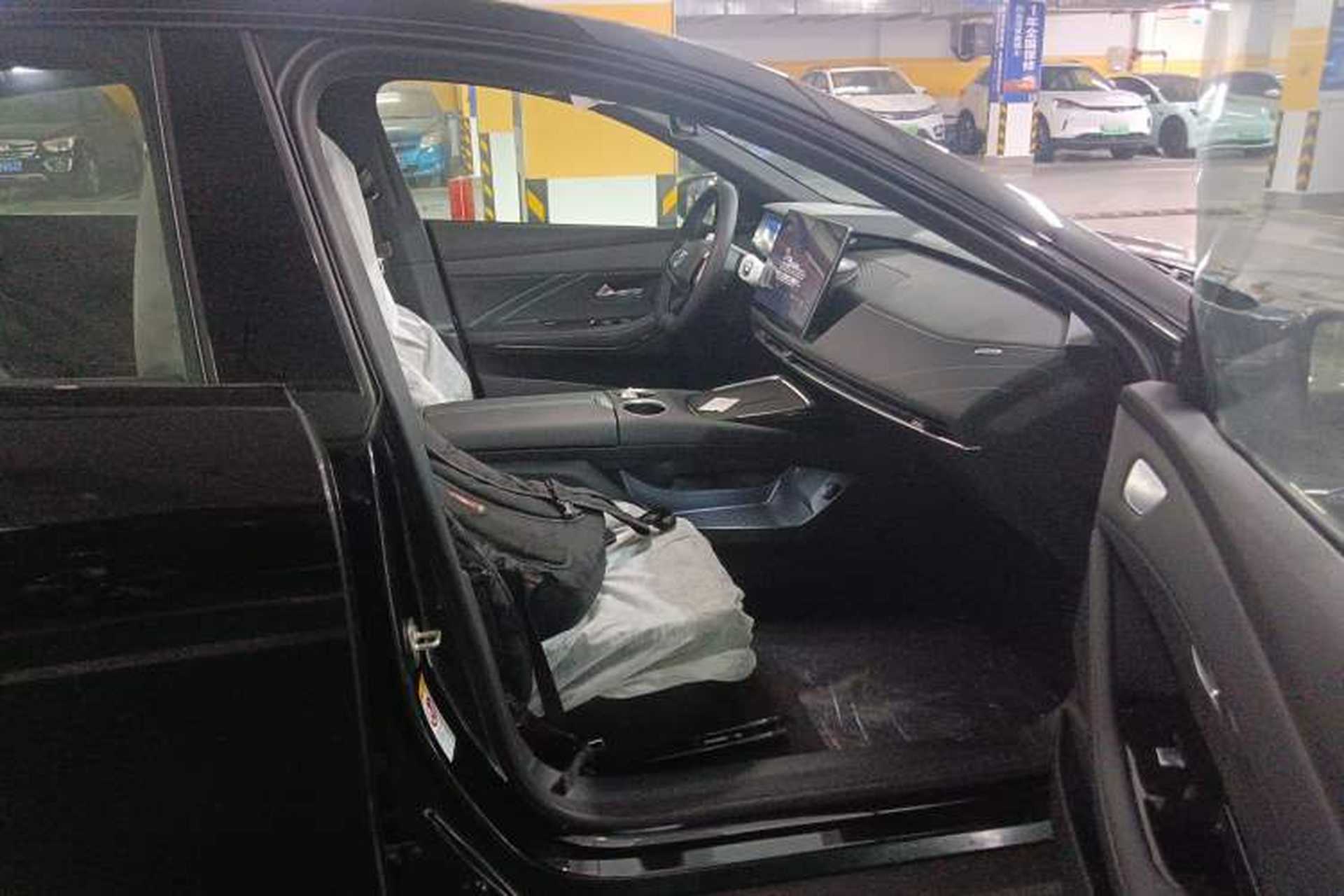 Used Deepal SL03 2025 Revised Version Range-Extended Elite Edition Right Front Seat