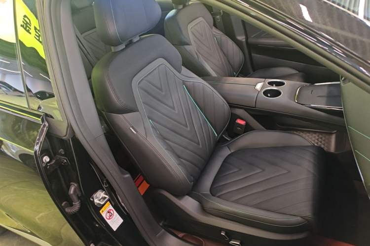 Used Deepal SL03 2025 Revised Version Range-Extended Elite Edition Right Front Seat
