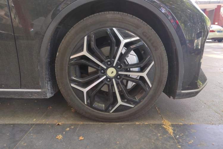 Used Deepal SL03 2025 Extended-Range Sporty Version Right Front Wheel Hub