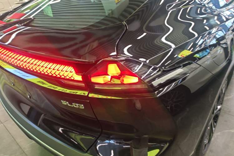Used Deepal SL03 2025 Revised Version Range-Extended Elite Edition Right Rear Taillight