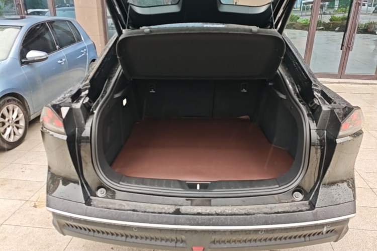 Used Deepal SL03 2025 Revised Version Range-Extended Elite Edition Trunk