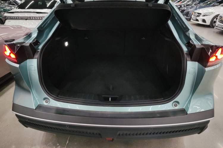 Used Deepal SL03 2025 Extended-Range Sporty Version Trunk