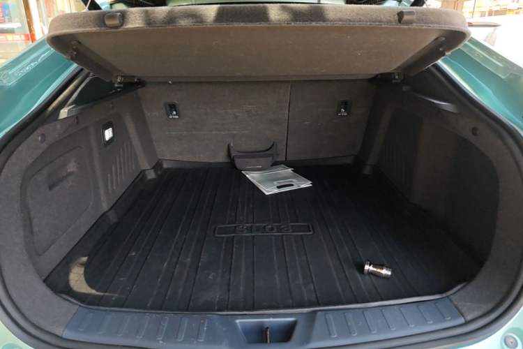 Used Deepal SL03 2025 Extended-Range Sporty Version Trunk
