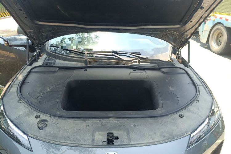 Used Deepal SL03 2025 Pure Electric Elite Model Engine Bay