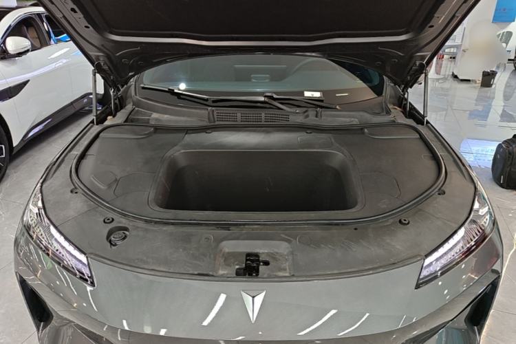 Used Deepal SL03 2025 Revised Version All-Electric Elite Type Engine Bay
