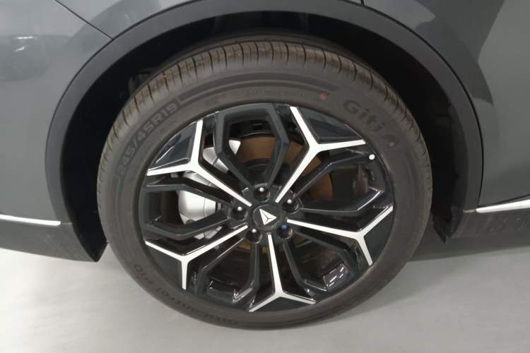 Used Deepal SL03 2025 Extended-Range Sporty Version Exterior 5