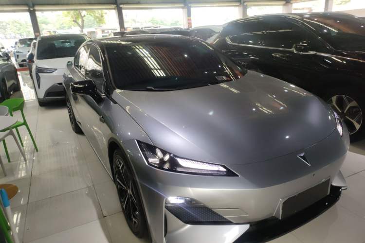 Used Deepal SL03 2025 Extended-Range Sporty Version Front Right 45 Deg