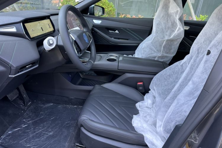Used Deepal SL03 2025 Revised Version Range-Extended Elite Edition Interior 1