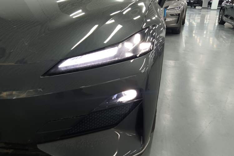 Used Deepal SL03 2025 Extended-Range Sporty Version Left Front Headlight