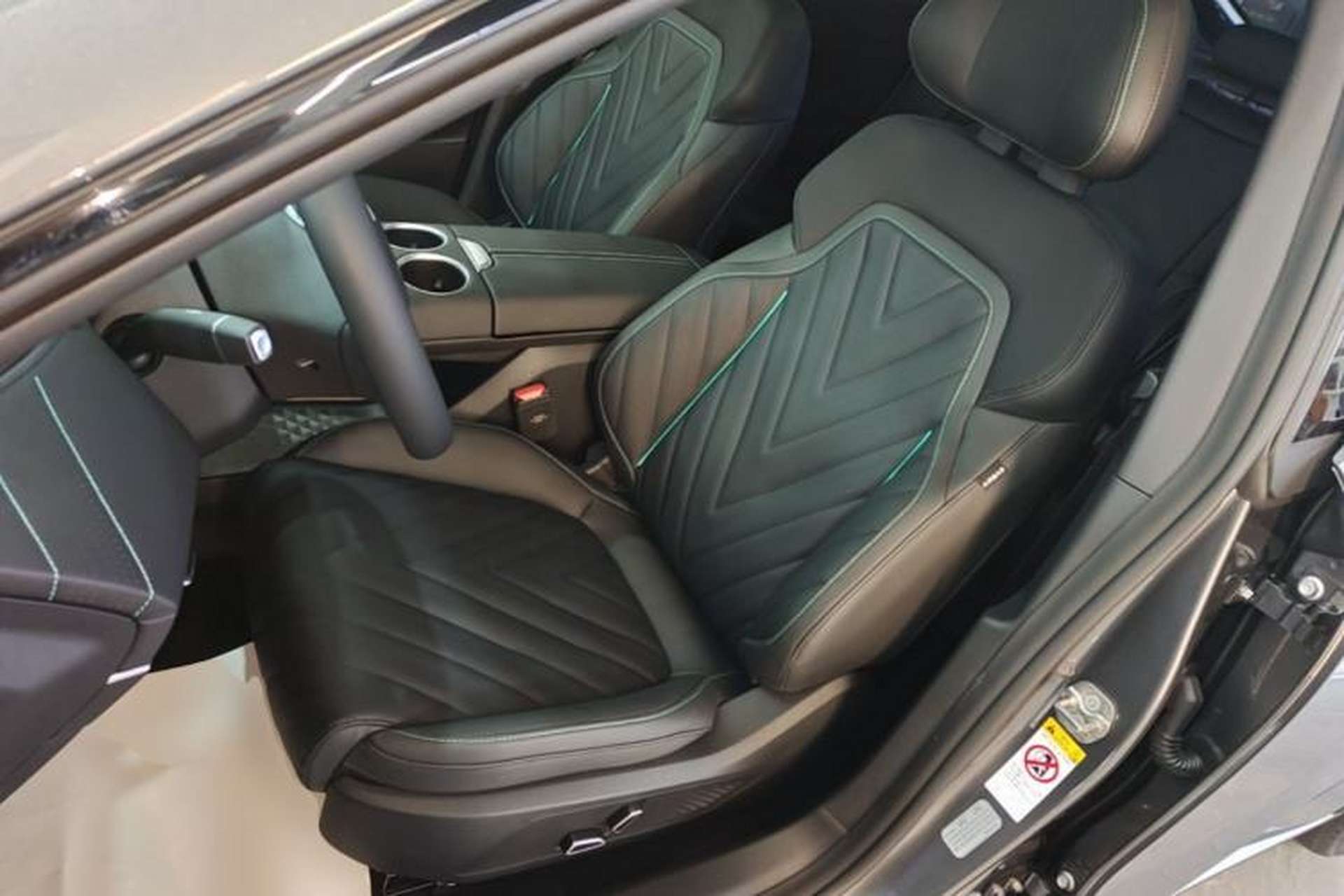 Used Deepal SL03 2025 Revised Version All-Electric Elite Type Left Front Seat