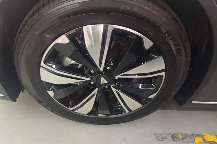 Used Deepal SL03 2025 Revised Version Range-Extended Elite Edition Left Front Wheel Hub